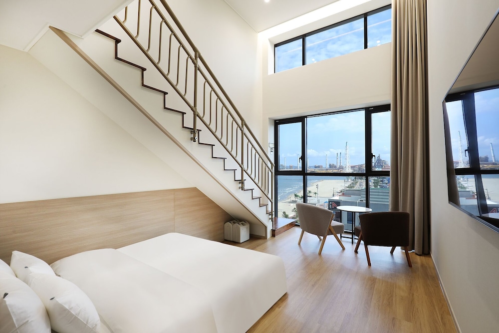 Pohang Hound Hotel Songdo Beach