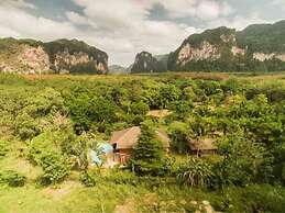 Villa Paraiso Traditional Thai