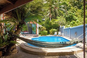 Villa With Private Pool and Mountain Views