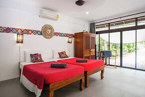 Villa With Private Pool and Mountain Views