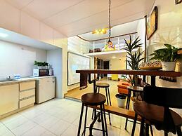 Shanghai Hills & Aromahome Terrace Loft