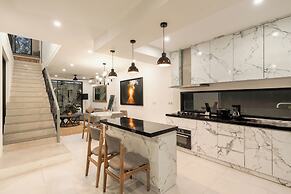Melasti Villa 2 by Alfred in Bali