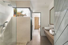 Melasti Villa 2 by Alfred in Bali