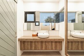 Melasti Villa 2 by Alfred in Bali