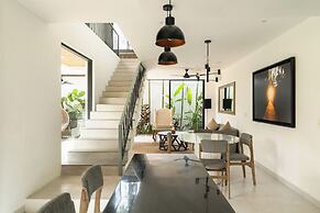 Melasti Villa 2 by Alfred in Bali