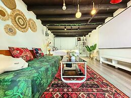 Shanghai Hills & Aromahome Sunshine BnB
