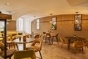 Vincci Baixa Suites Apartments