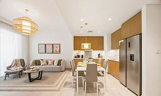 Beachside 2BR W Pool Gym Lagoon Access