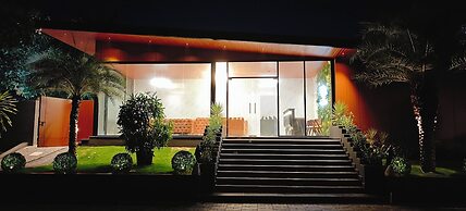 HF Pool Resorto