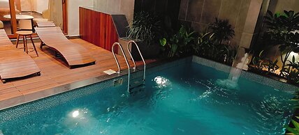 HF Pool Resorto