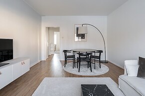 Bright & Cozy 2BR Home in Central Lahti
