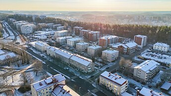 Bright & Cozy 2BR Home in Central Lahti