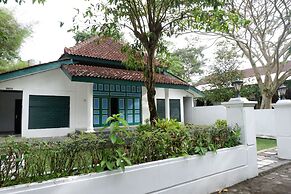 Omah Kebon Guest House