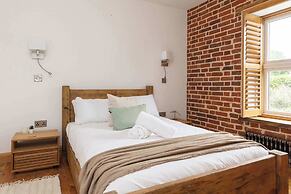 Spacious 4-bed Near City Sea