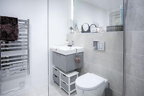 Waters Edge - 2 Bedroom Apartment - Tenby
