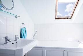Rooftops - 1 Bedroom Apartment - Tenby