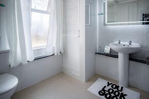 Skyfall - 2 Bedroom Apartment - Milford Haven