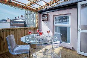 Skyfall - 2 Bedroom Apartment - Milford Haven