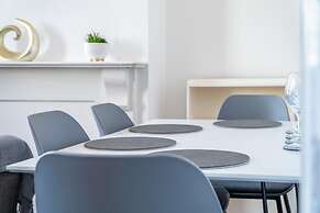Skyfall - 2 Bedroom Apartment - Milford Haven