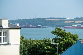 Skyfall - 2 Bedroom Apartment - Milford Haven
