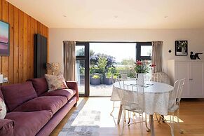 Bespoke Retreat for 4 in West Wittering