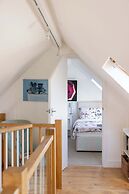 Spacious Coastal Retreat for 10 in West Wittering