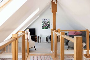 Spacious Coastal Retreat for 10 in West Wittering