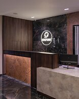 Leo Hotel