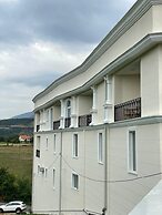 Leo Hotel