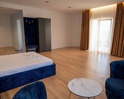 Leo Hotel