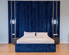 Leo Hotel