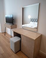Leo Hotel