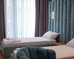 Leo Hotel
