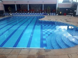 Famous Gates Hotel Bomet