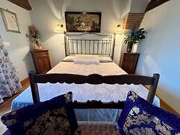 Historic Farmhouse Casa del Chiodo