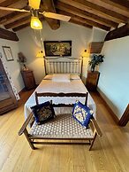 Historic Farmhouse Casa del Chiodo