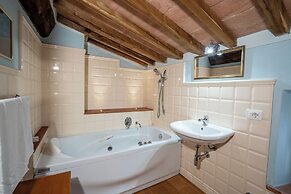 Historic Farmhouse Casa del Chiodo