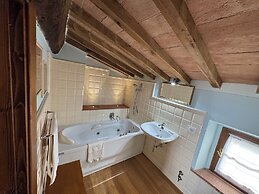 Historic Farmhouse Casa del Chiodo