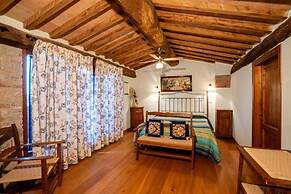 Historic Farmhouse Casa del Chiodo