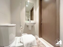 Skyline Elegance Fountain View 3BR in Downtown
