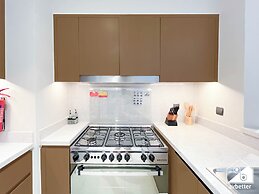 Skyline Elegance Fountain View 3BR in Downtown