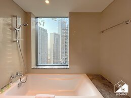 Skyline Elegance Fountain View 3BR in Downtown