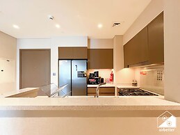 Skyline Elegance Fountain View 3BR in Downtown