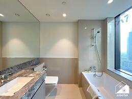 Skyline Elegance Fountain View 3BR in Downtown