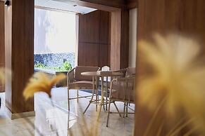 Merak Pyramids Hotel