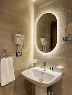 Merak Pyramids Hotel