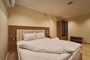 Merak Pyramids Hotel