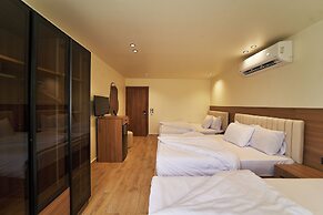 Merak Pyramids Hotel