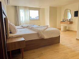 Merak Pyramids Hotel