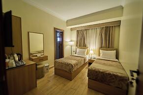 Merak Pyramids Hotel